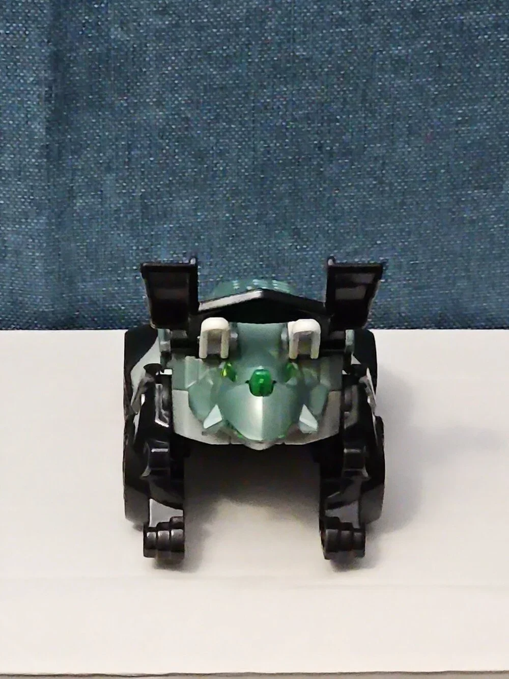 VTech Switch & Go Dinos Turbo Triceratops Transforming Race Car | Friction Motor